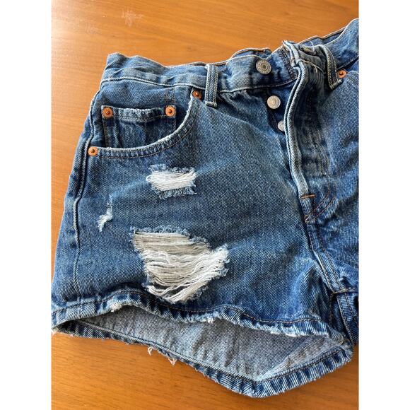Pre-loved Levi's women‎ premium 501 original shorts W26" - Picture 3 of 9